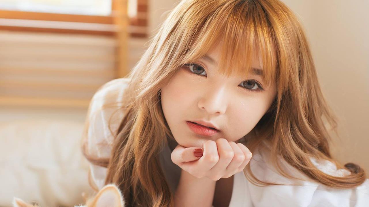 山岸逢花下载:  免费下载，开启你的花境探险